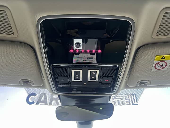 Фото 25 - Land Rover Range Rover