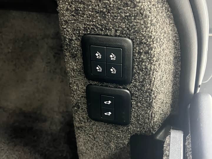 Фото 32 - Land Rover Range Rover