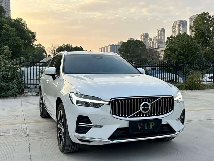 Фото 2 - Volvo XC60