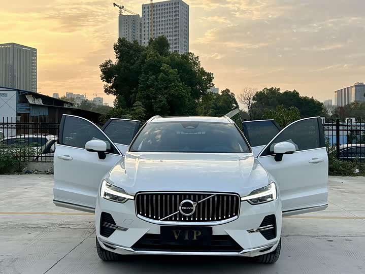 Фото 3 - Volvo XC60