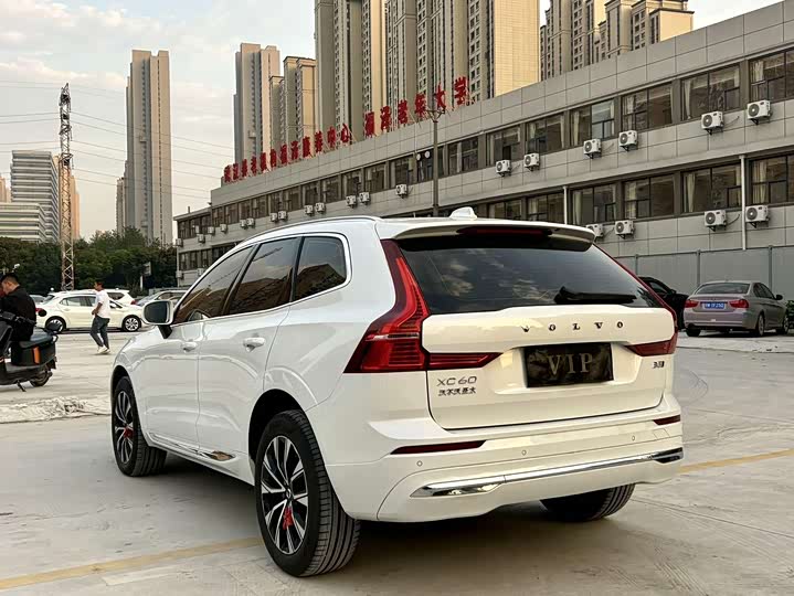 Фото 7 - Volvo XC60