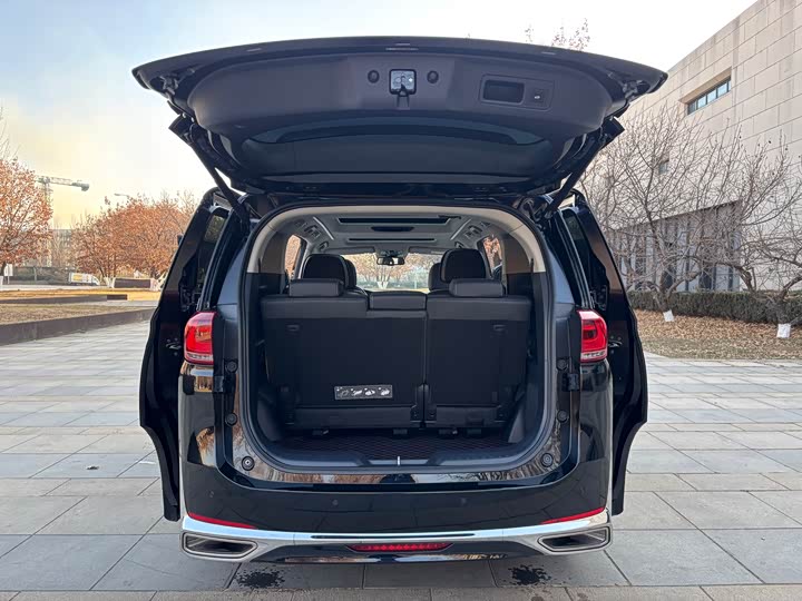 Фото 10 - GAC Trumpchi M8