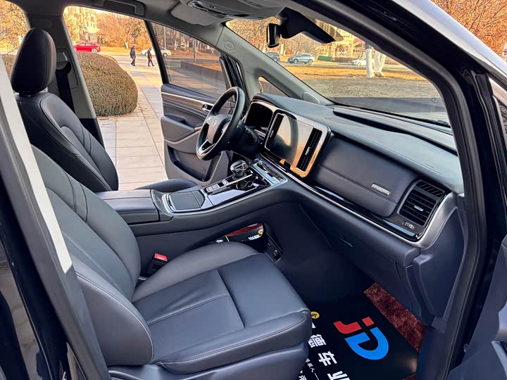 Фото 16 - GAC Trumpchi M8