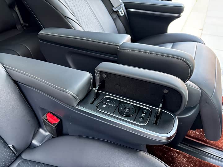 Фото 21 - GAC Trumpchi M8