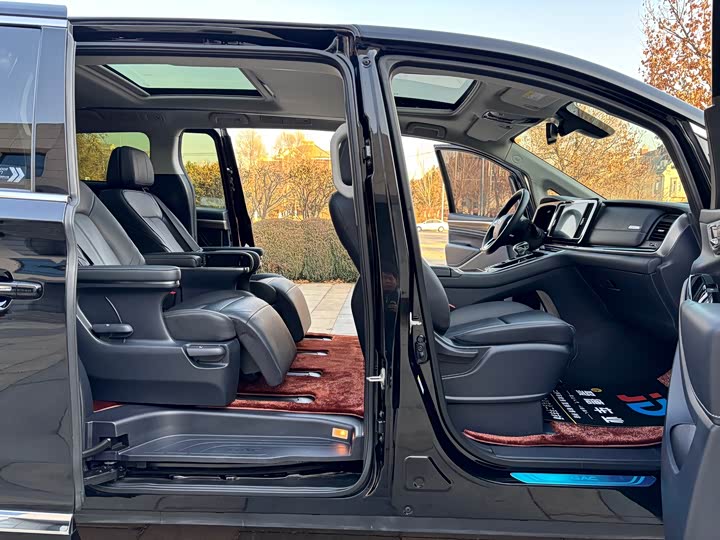 Фото 22 - GAC Trumpchi M8