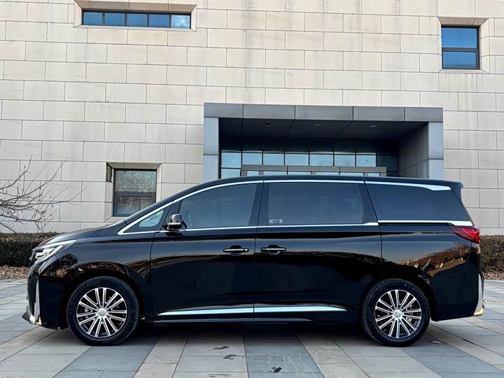 Фото 3 - GAC Trumpchi M8