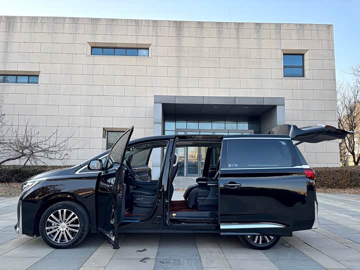 Фото 7 - GAC Trumpchi M8