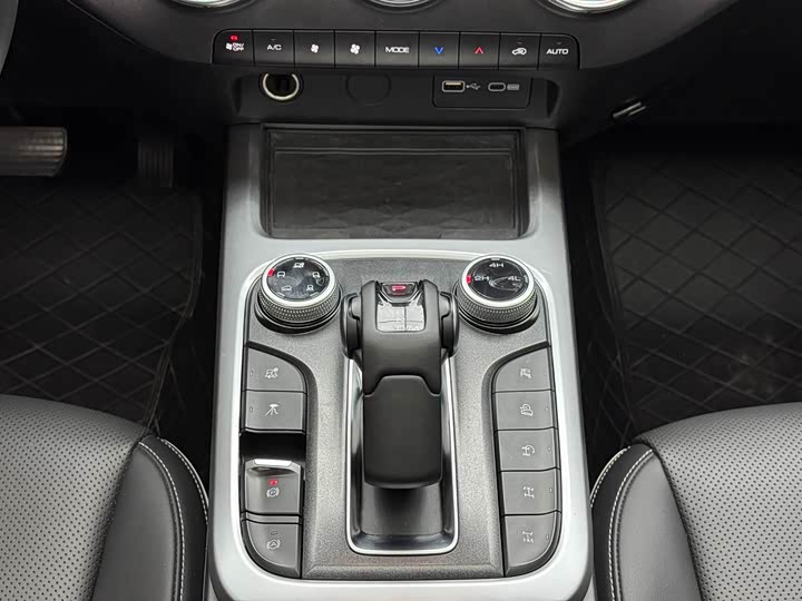 Фото 14 - Tank 300