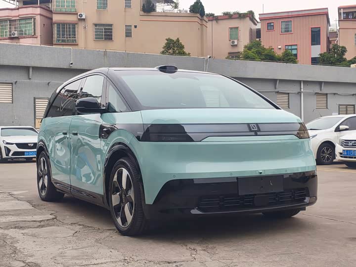 Фото 3 - Zeekr Mix