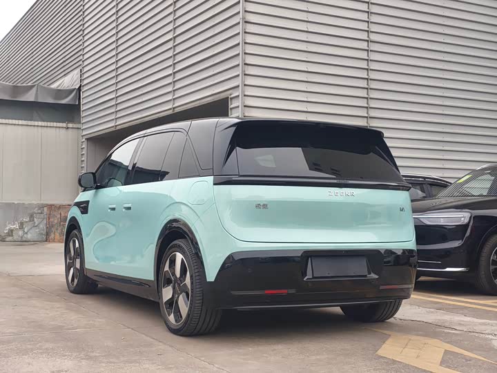 Фото 5 - Zeekr Mix