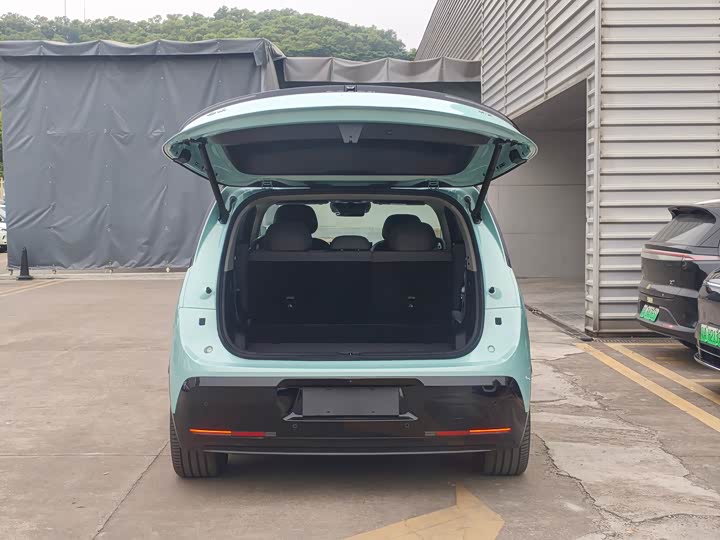 Фото 7 - Zeekr Mix