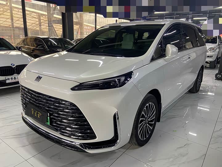 Фото 1 - Buick GL8 Hybrid