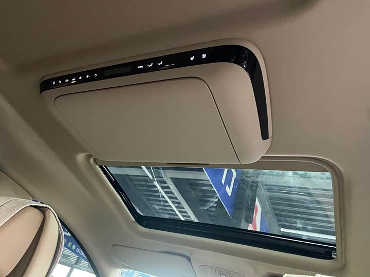 Фото 13 - Buick GL8 Hybrid