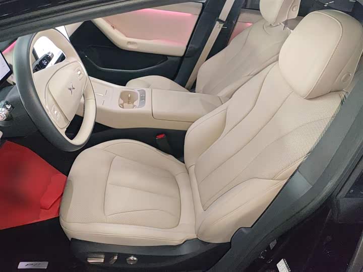 Фото 15 - XPeng F57