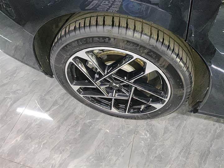 Фото 26 - XPeng F57