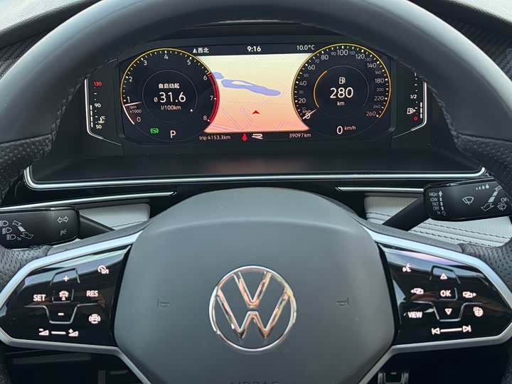 Фото 4 - Volkswagen Tiguan L Pro