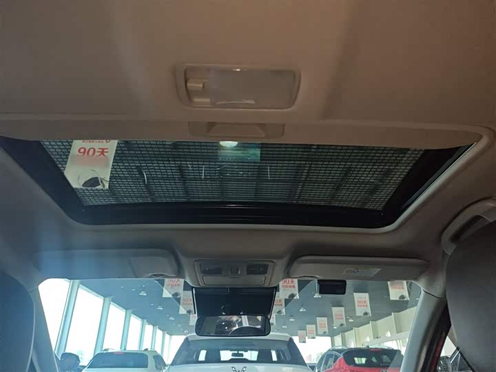 Фото 18 - Nissan Tiida