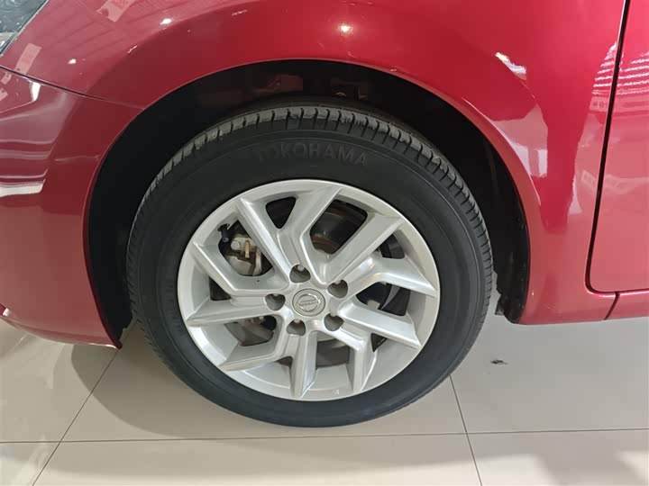 Фото 23 - Nissan Tiida