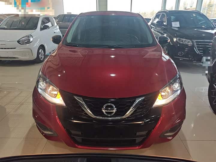 Фото 3 - Nissan Tiida