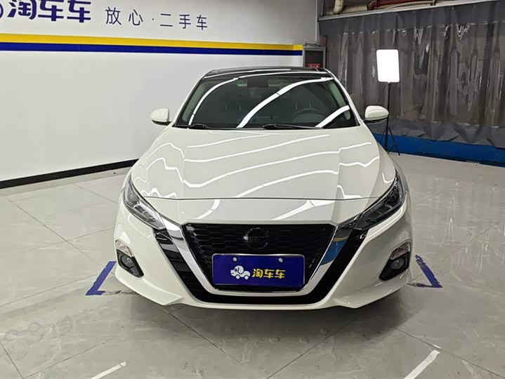 Фото 2 - Nissan Teana