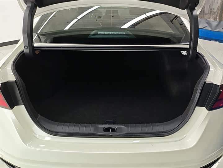 Фото 4 - Nissan Teana