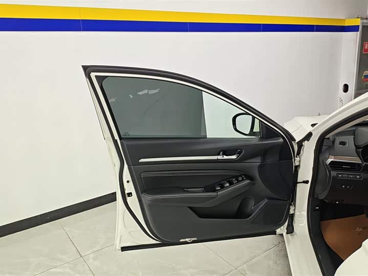 Фото 7 - Nissan Teana