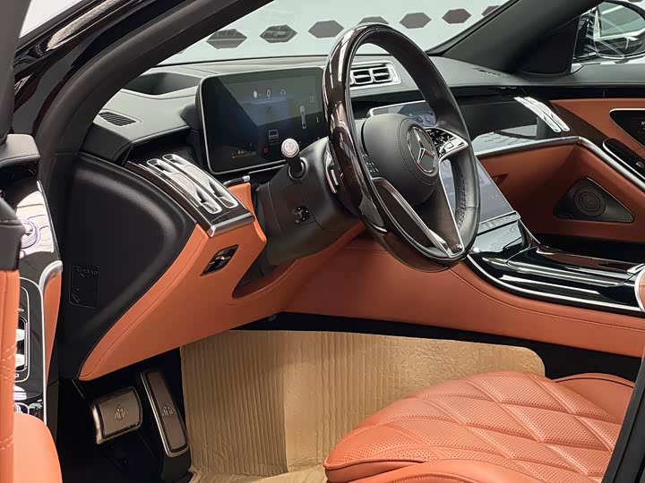 Фото 5 - Mercedes-Benz Maybach S-Class