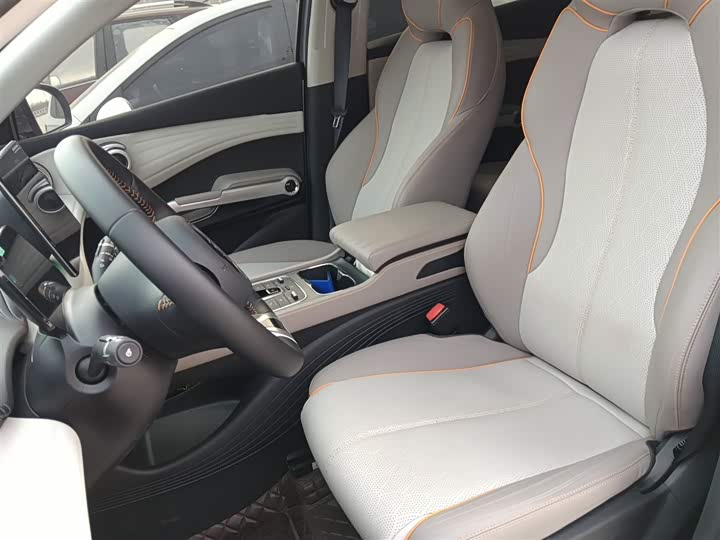 Фото 14 - BYD Yuan Plus