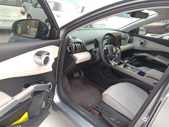 Фото 15 - BYD Yuan Plus