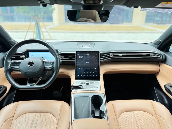 Фото 8 - Nio ES6