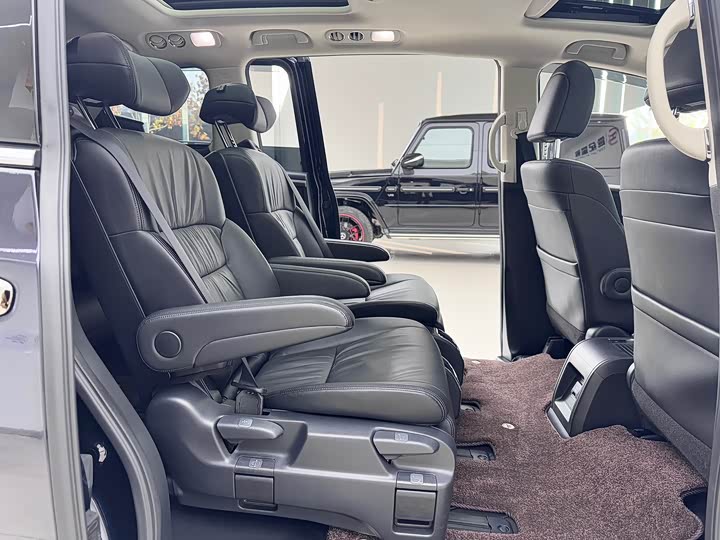 Фото 9 - Honda Odyssey