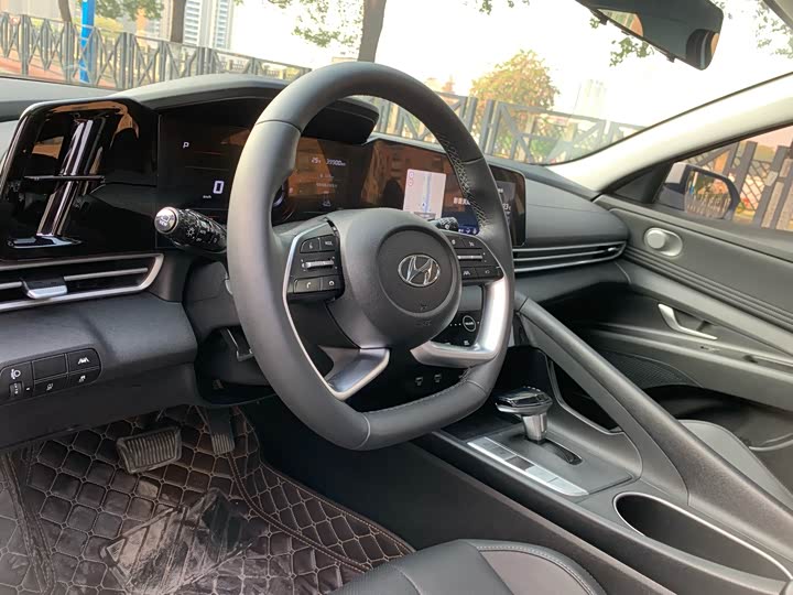 Фото 17 - Hyundai Elantra N line