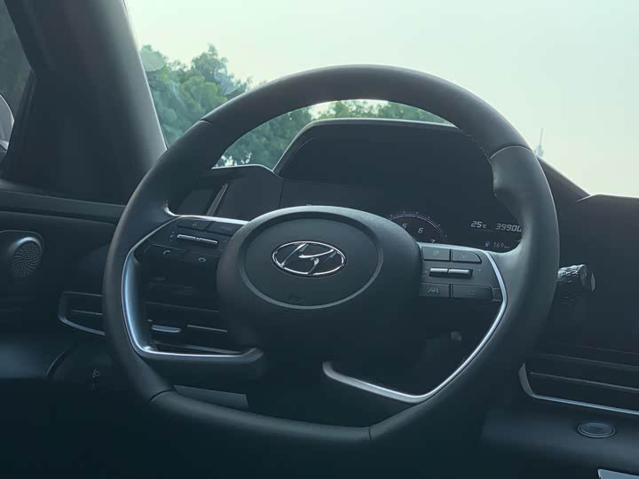 Фото 19 - Hyundai Elantra N line