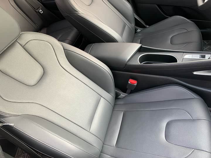 Фото 27 - Hyundai Elantra N line