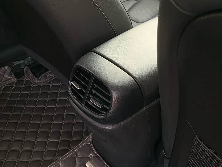 Фото 30 - Hyundai Elantra N line