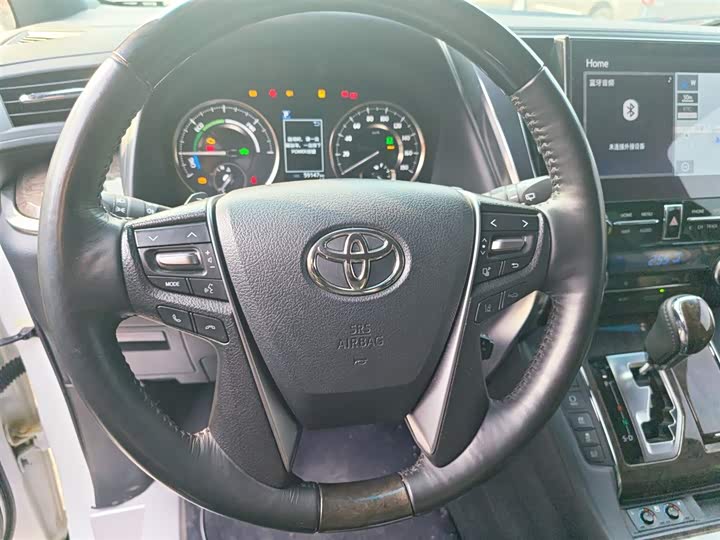 Фото 11 - Toyota Vellfire