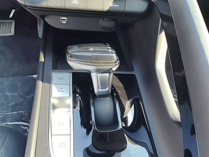 Фото 12 - Hyundai Elantra N line