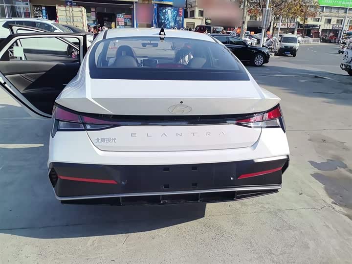 Фото 5 - Hyundai Elantra N line