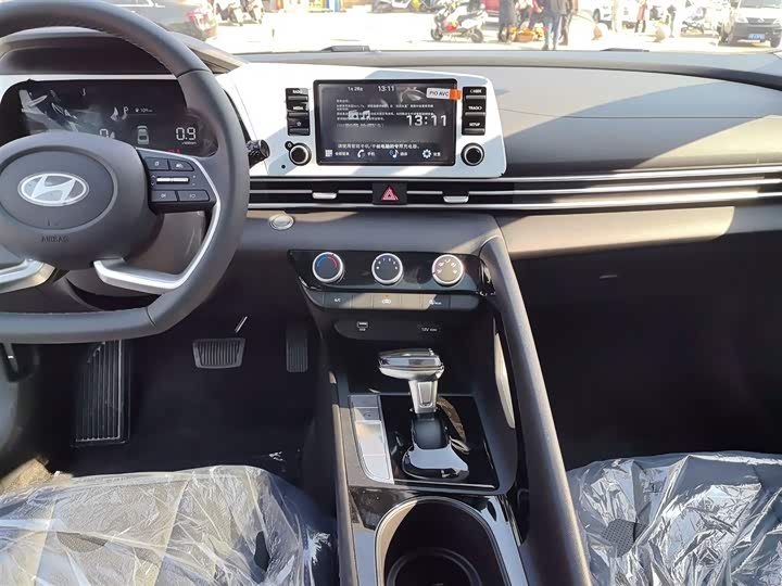 Фото 9 - Hyundai Elantra N line