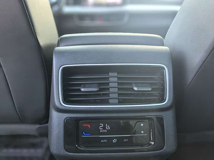 Фото 14 - Volkswagen Tavendor