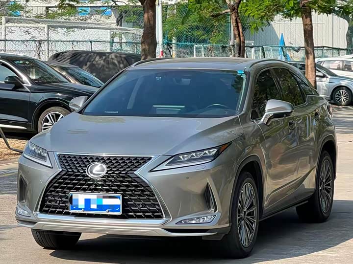 Фото 2 - Lexus RX