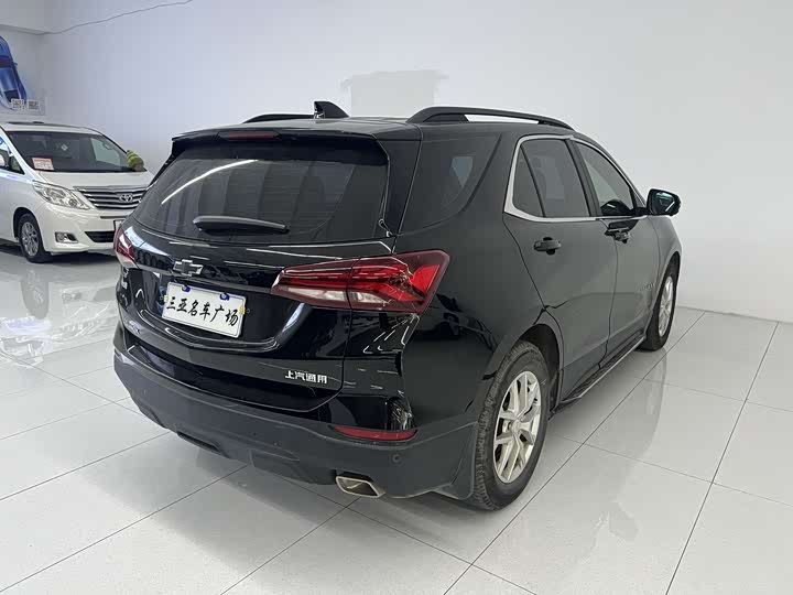 Фото 6 - Chevrolet Equinox