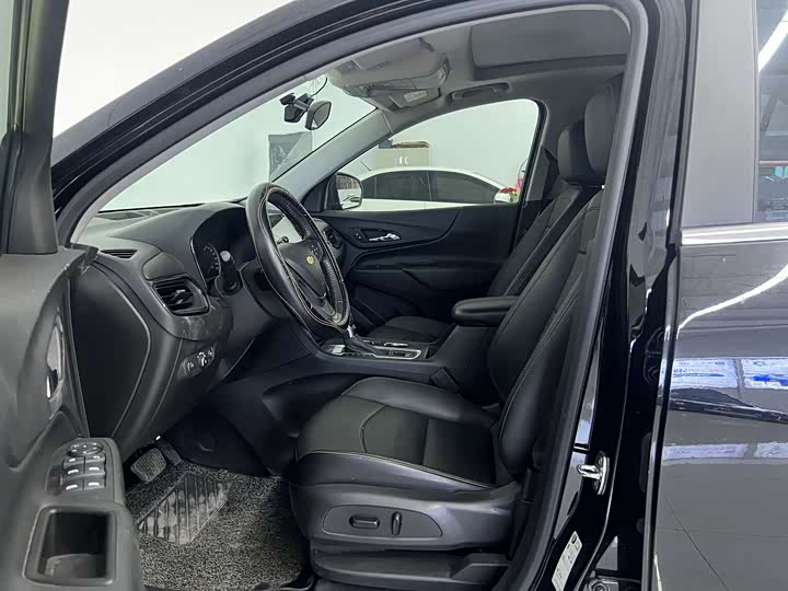 Фото 8 - Chevrolet Equinox