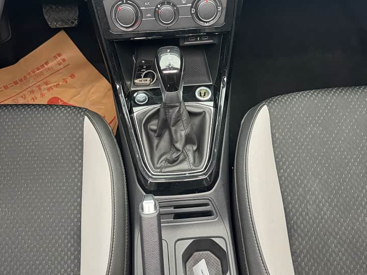 Фото 10 - Volkswagen Tacqua