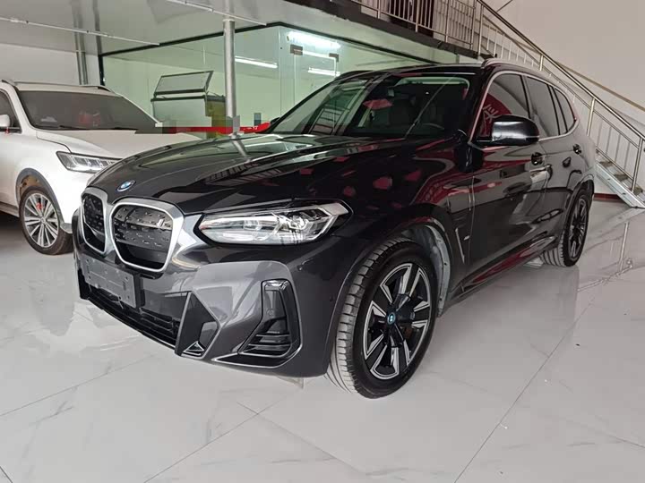 Фото 2 - BMW iX3