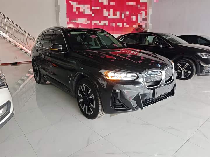 Фото 4 - BMW iX3