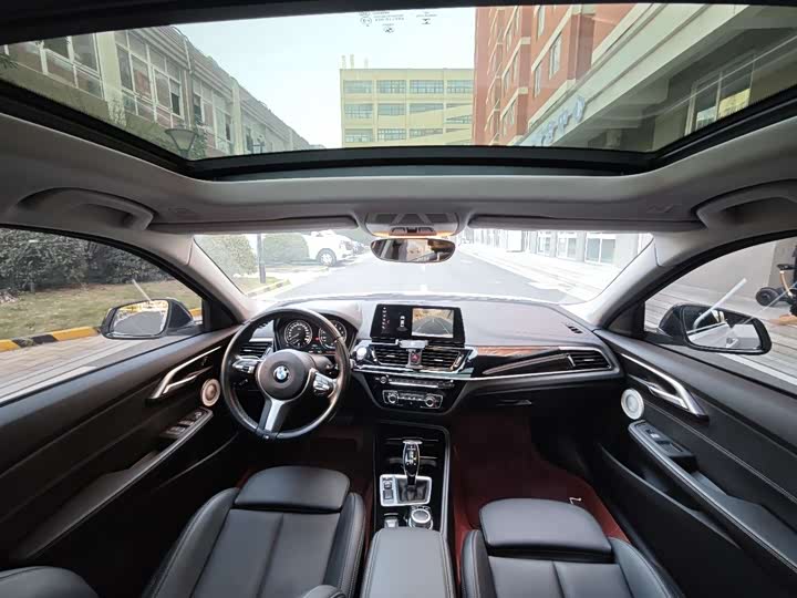 Фото 10 - BMW 1 Series