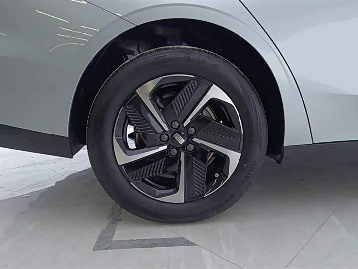 Фото 6 - Geely Galaxy L6