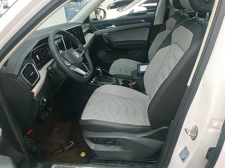 Фото 15 - Volkswagen Tayron