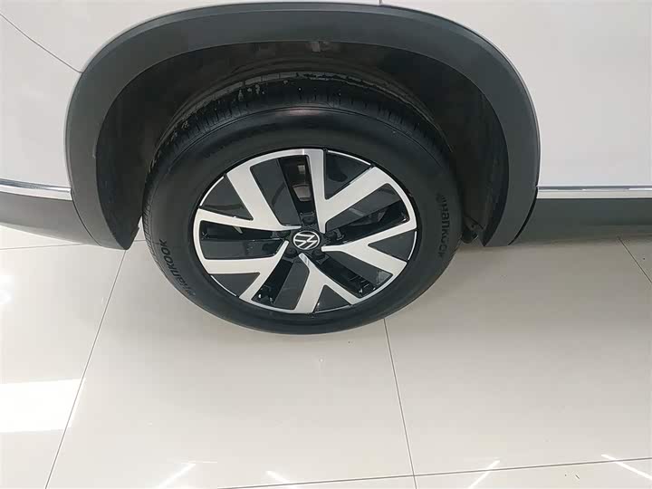 Фото 26 - Volkswagen Tayron